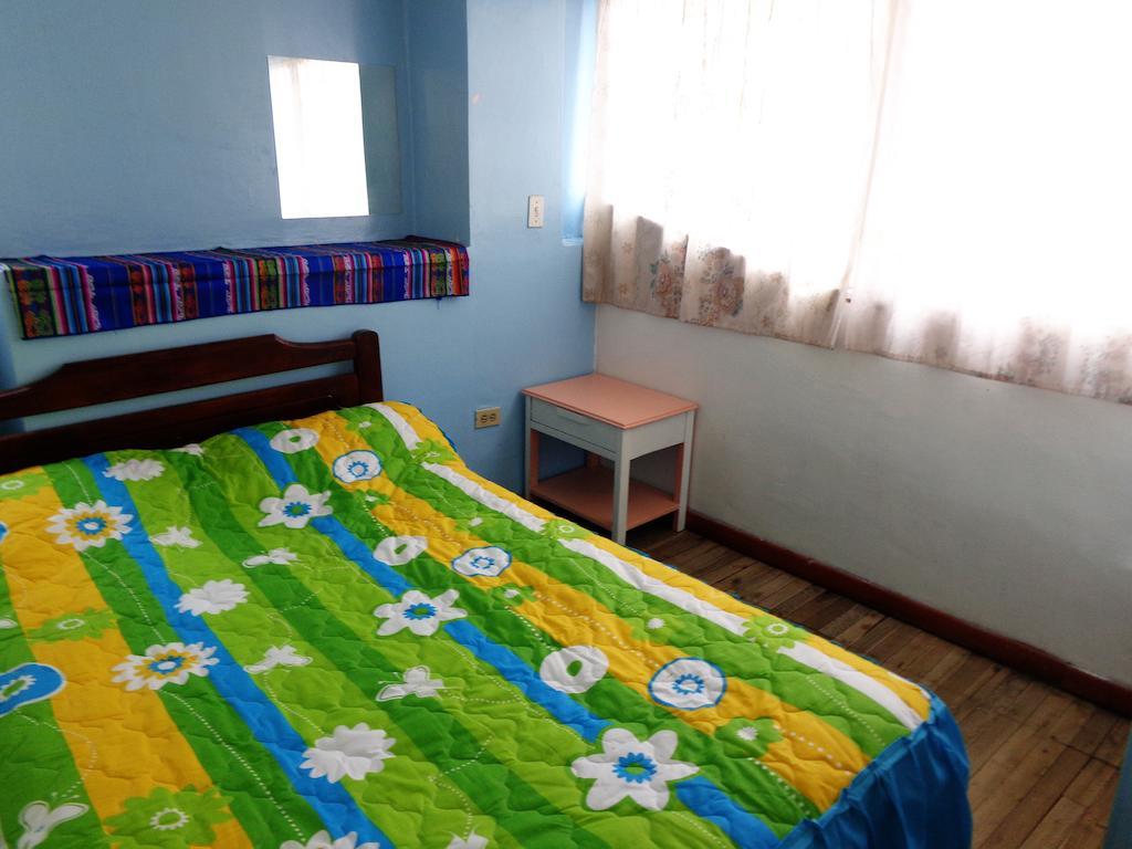 Hostal Yumbo Imperial Κίτο Δωμάτιο φωτογραφία