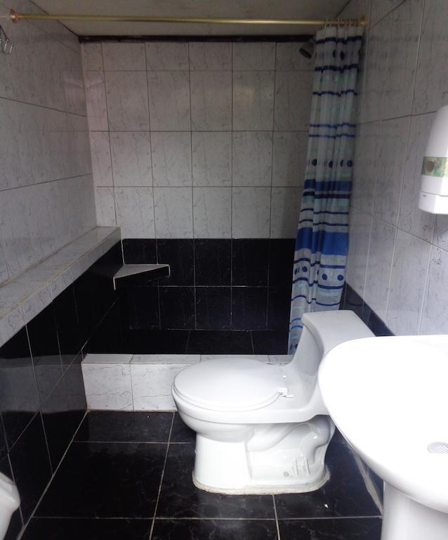 Hostal Yumbo Imperial Κίτο Δωμάτιο φωτογραφία