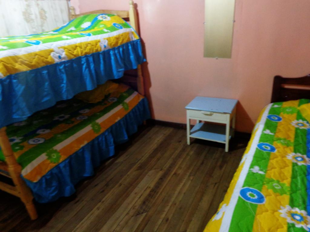Hostal Yumbo Imperial Κίτο Δωμάτιο φωτογραφία