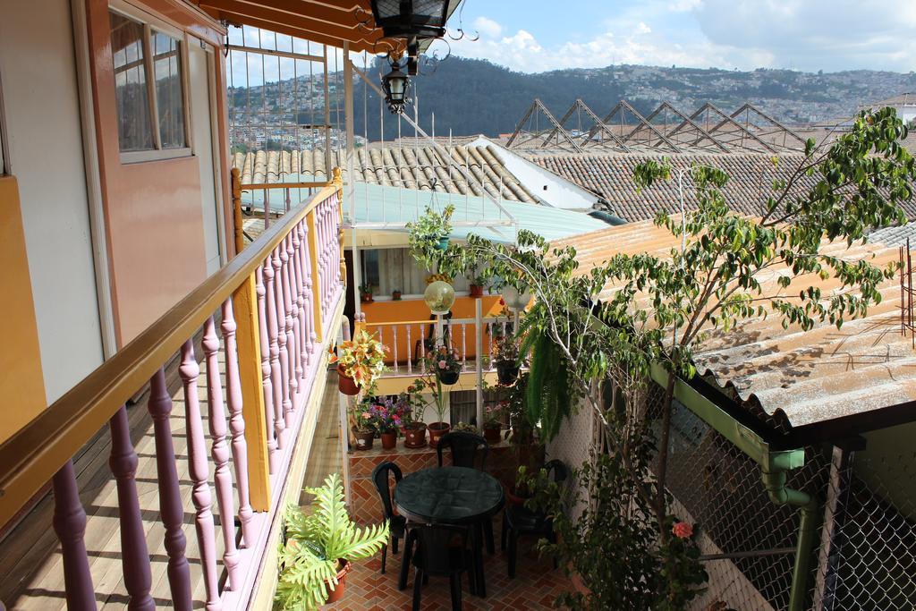 Hostal Yumbo Imperial Κίτο Εξωτερικό φωτογραφία